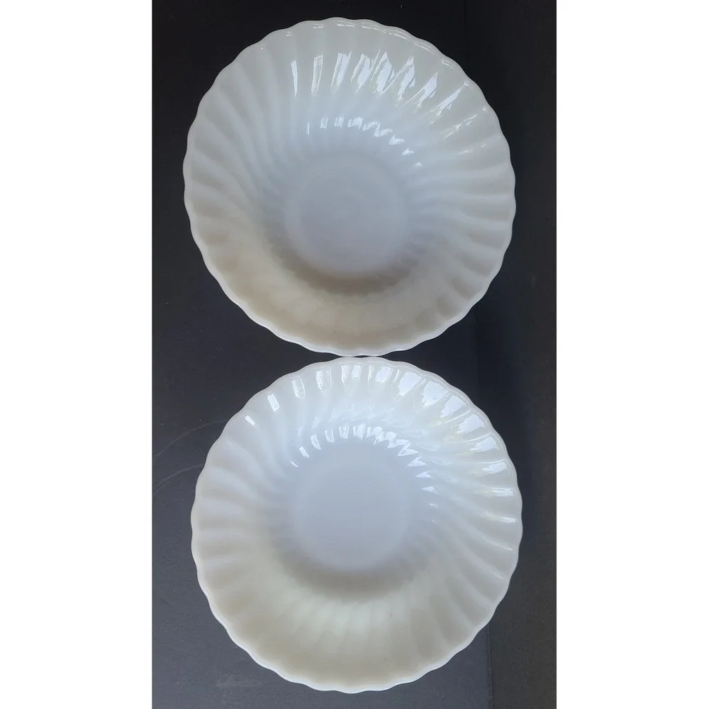 Set of‎ 2 Anchor Hocking Milk Glass Swirl Bowls White Scalloped 8.5